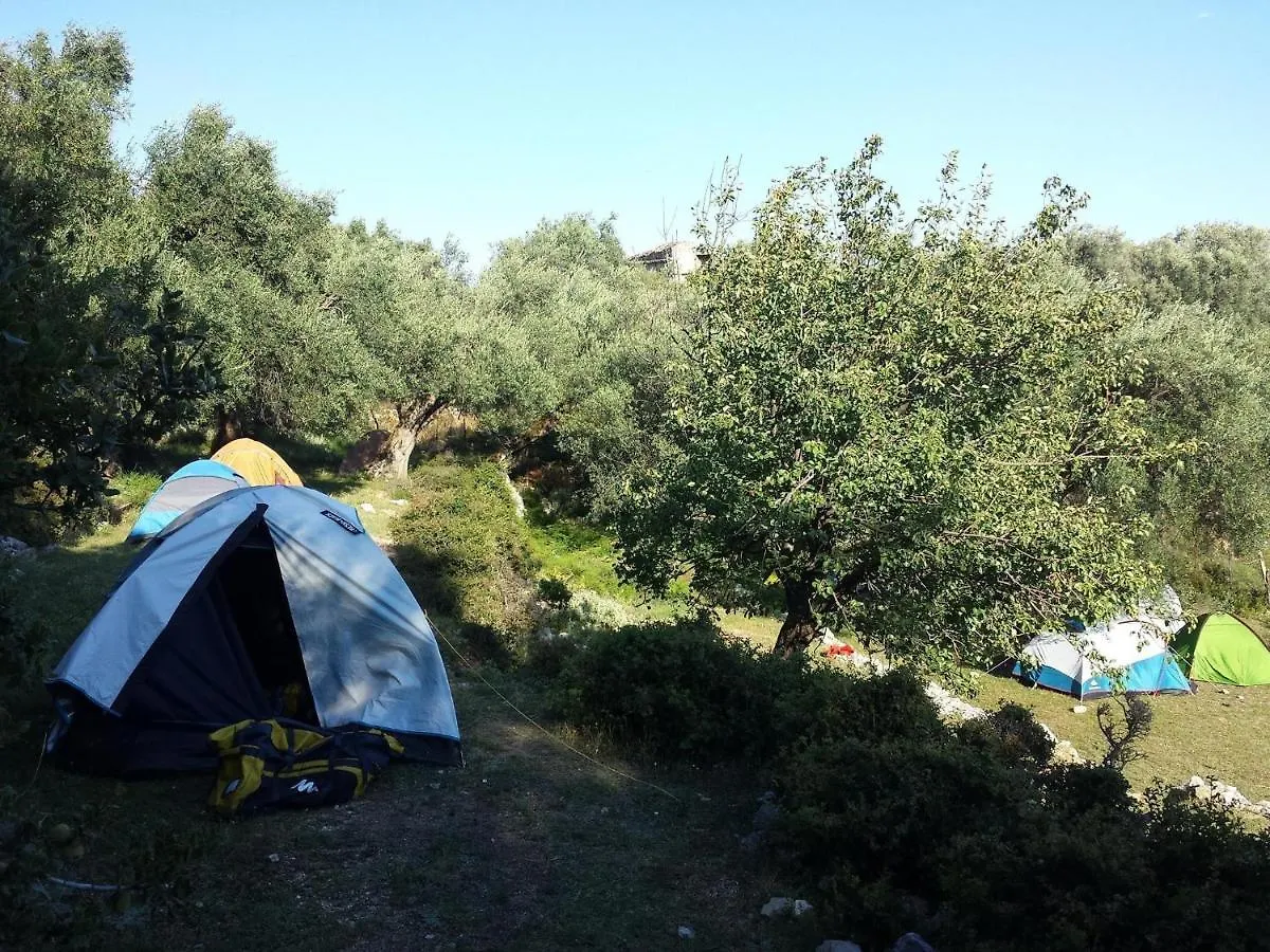 Shkolla Hostel & Camping Vuno 0*,  Albania