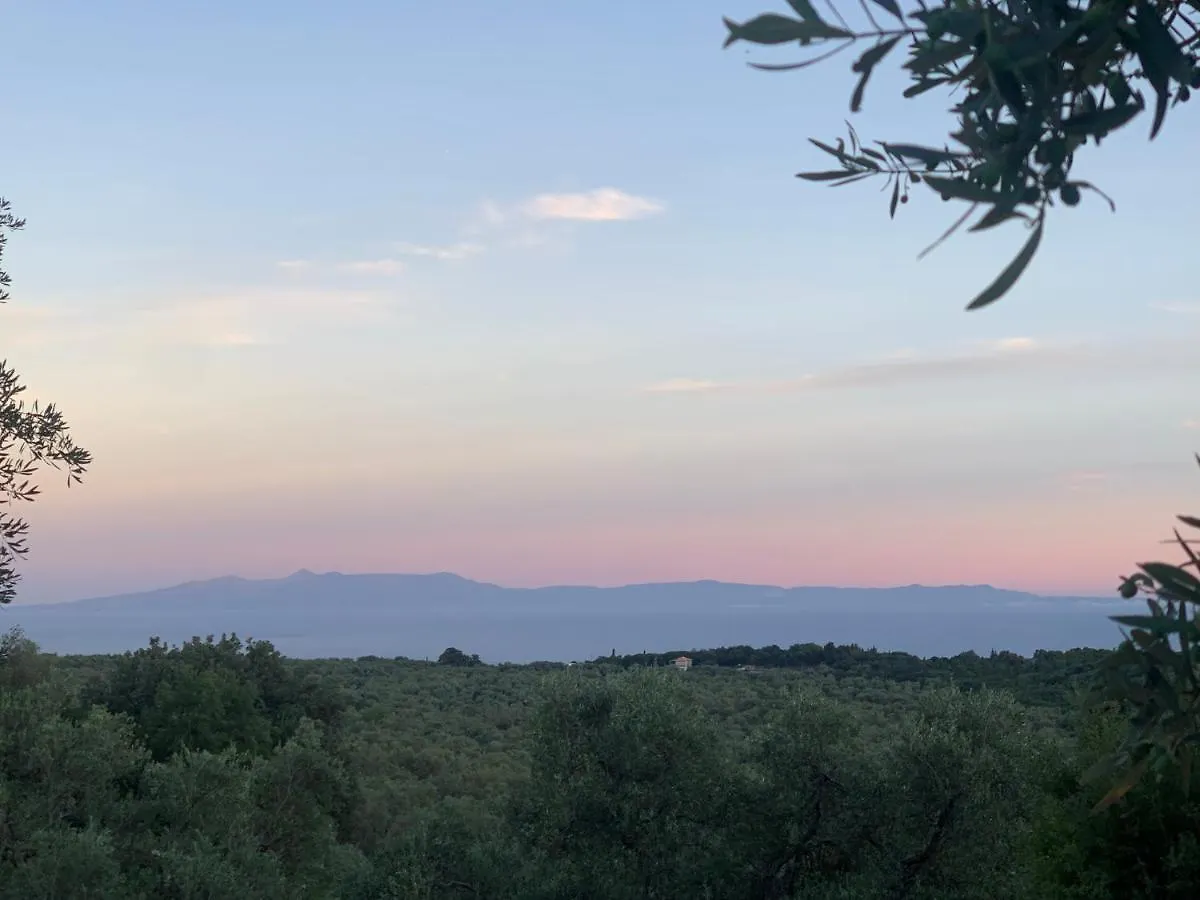 Shkolla Hostel & Camping Vuno