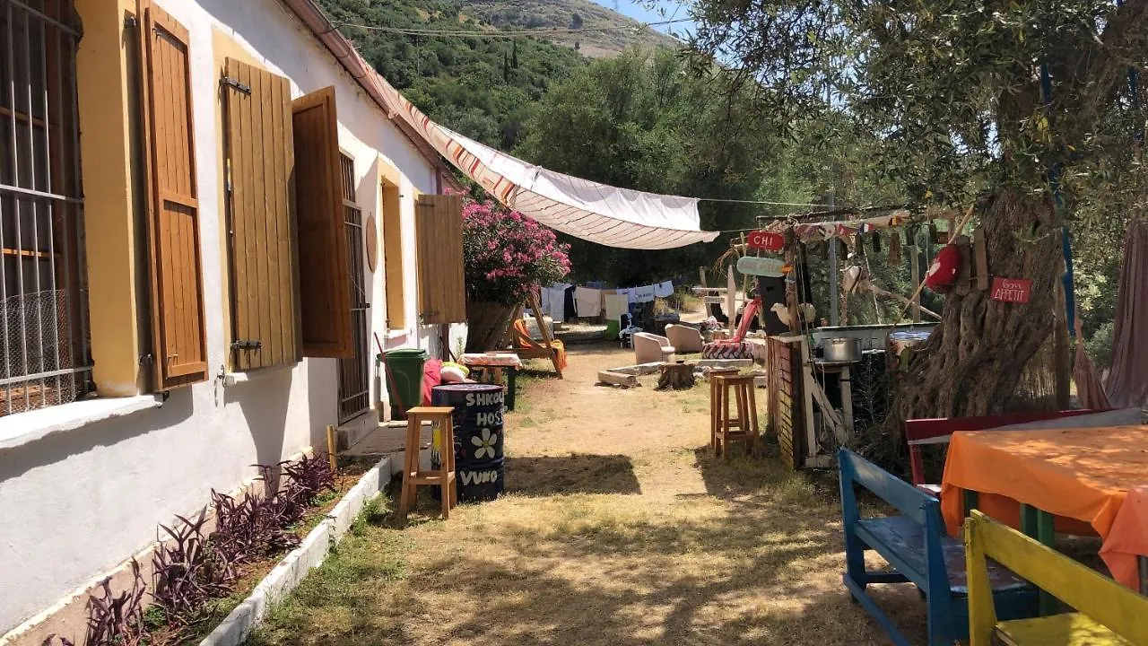 Shkolla Hostel & Camping Vuno Albania
