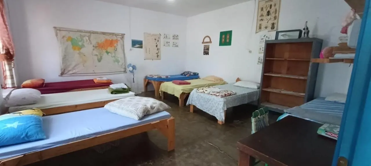 Shkolla Hostel & Camping Vuno
