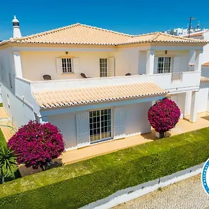 https://q-casa-do-topo-guesthouse.hotelaalgarve.com